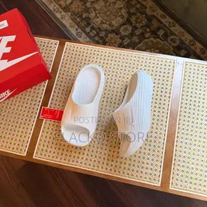 Original Nike React Rejuven8 Slides
