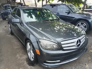 Mercedes-Benz C300 Luxury 4Matic Sedan AWD (3.0L 6cyl 7A) 2011 Gray