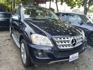 Mercedes-Benz M Class ML 350 BlueTEC 4Matic 2010 Blue