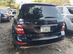 Mercedes-Benz M Class ML 350 BlueTEC 4Matic 2010 Blue