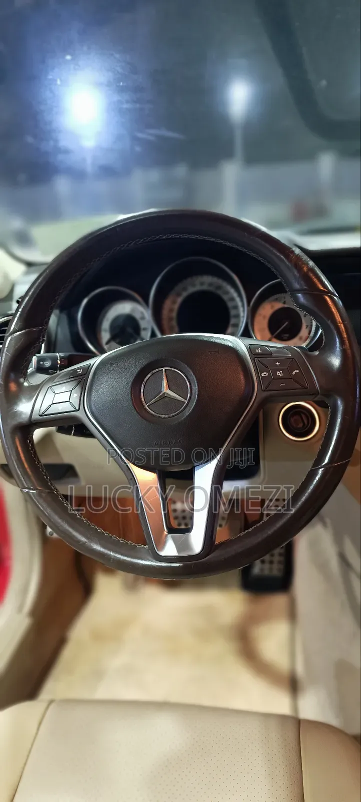 Mercedes-Benz C250 2013 Red