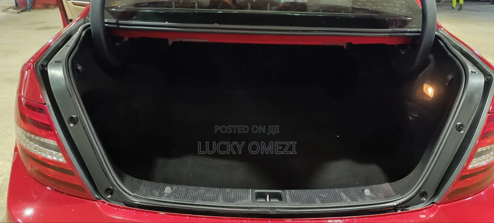 Mercedes-Benz C250 2013 Red