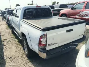 Toyota Tacoma Access Cab V6 2012 White