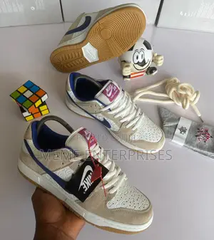 White Sb Nike ^ 