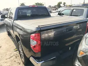 Toyota Tundra 2015 Gray