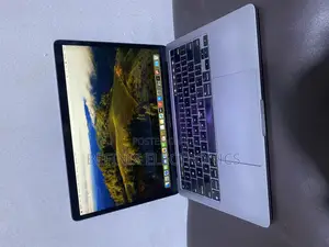 Laptop Apple MacBook Pro 2022 M2 8GB Apple M2 SSD 256GB