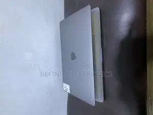 Laptop Apple MacBook Pro 2022 M2 8GB Apple M2 SSD 256GB