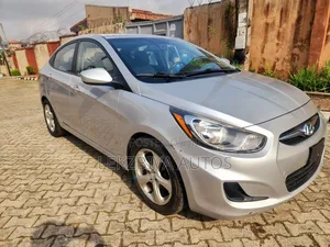 Hyundai Accent 2012 Silver