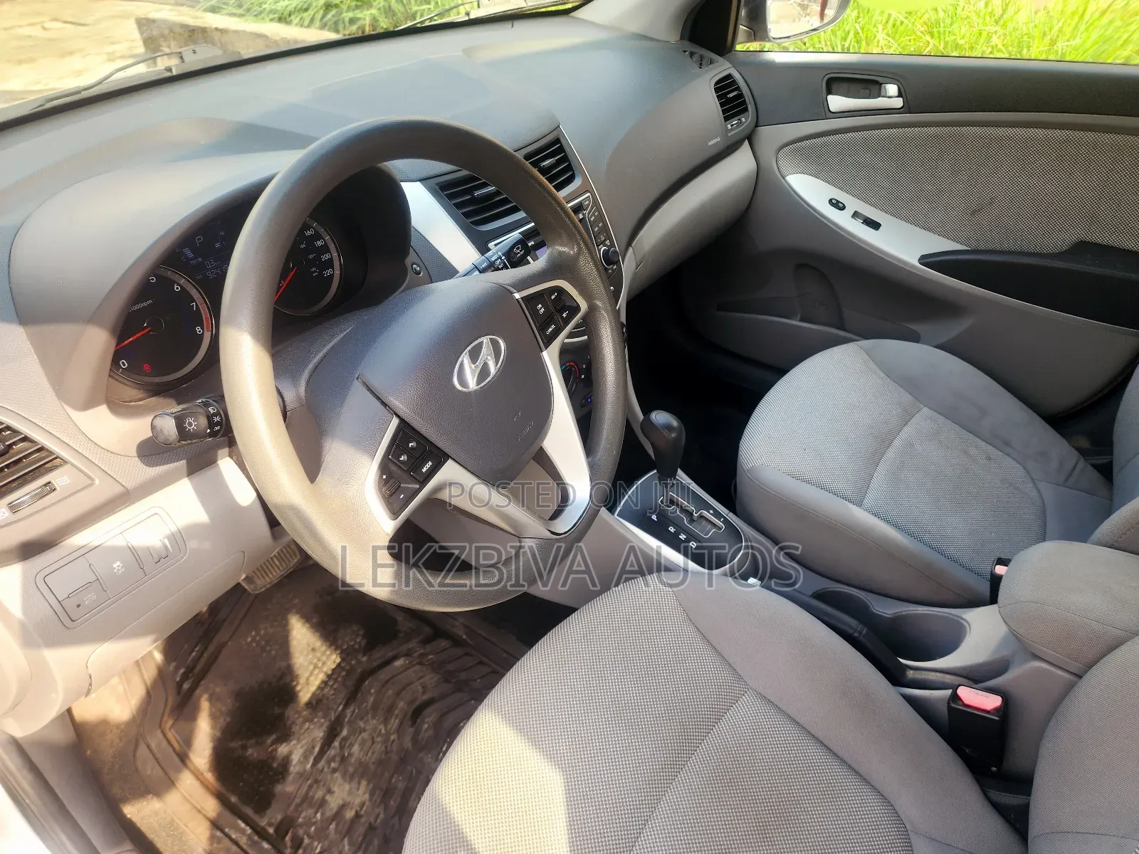 Hyundai Accent 2012 Silver