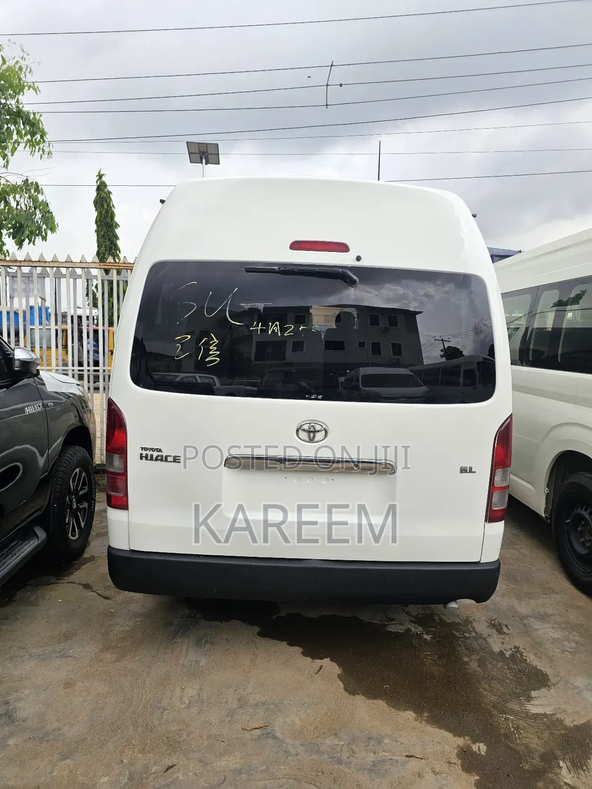 Toyota HiAce 2014 White