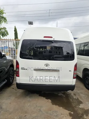 Toyota HiAce 2014 White