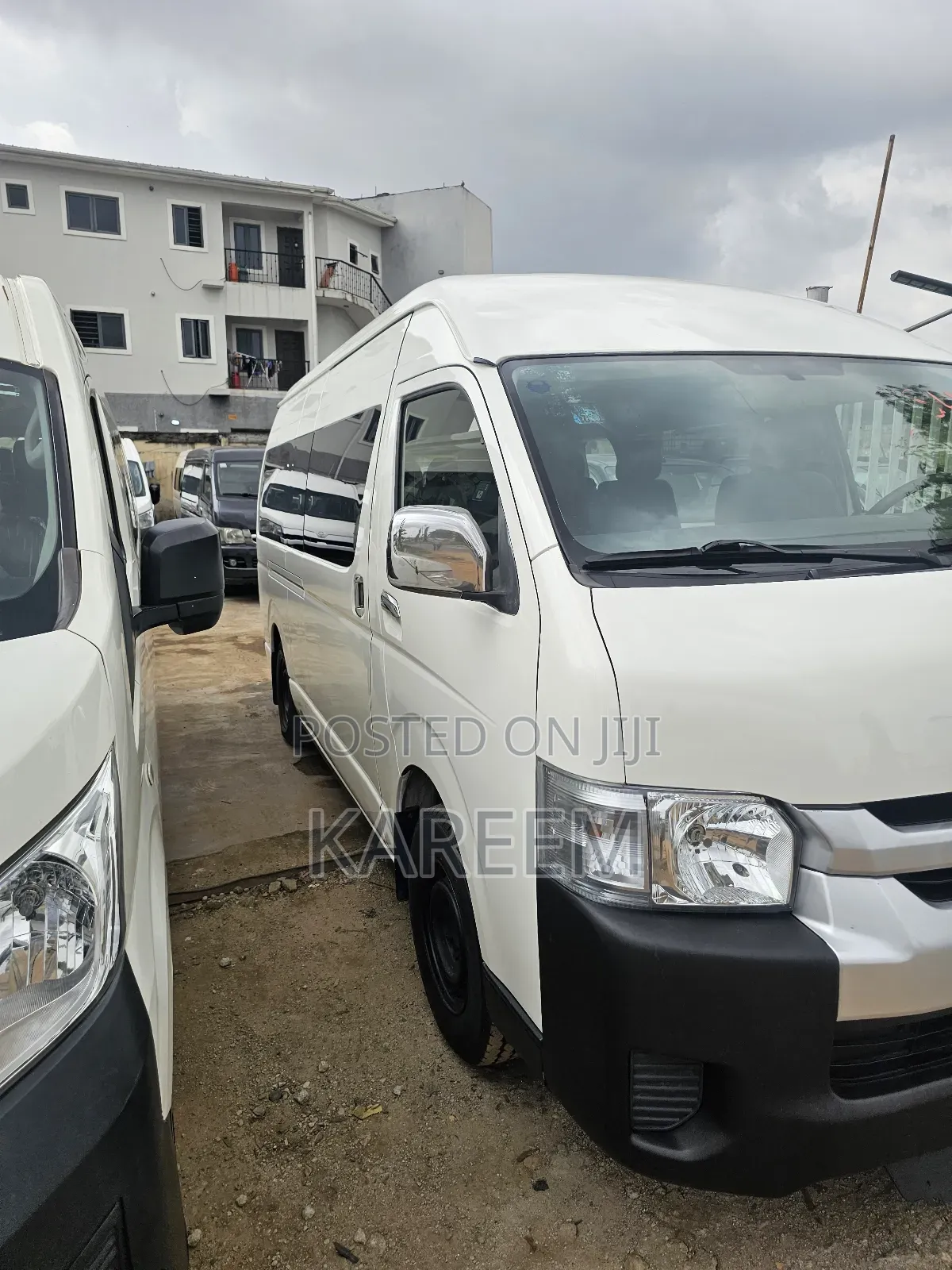 Toyota HiAce 2014 White