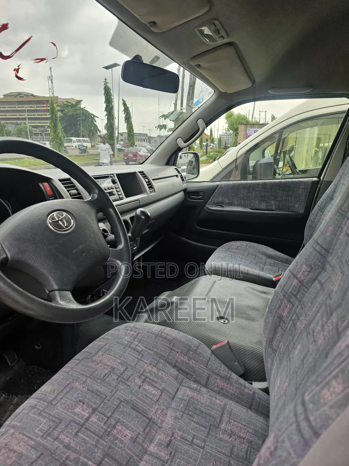 Toyota HiAce 2014 White