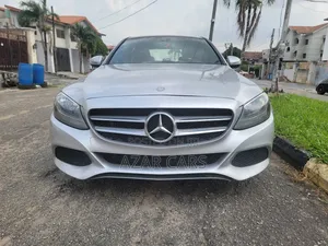 Mercedes-Benz C300 Luxury 4matic Sedan AWD (2.0L 4cyl 7A) 2017 Silver
