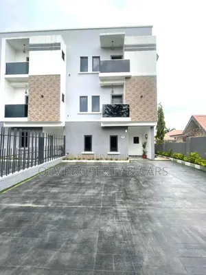 4bdrm Townhouse / Terrace in Wuye for rent