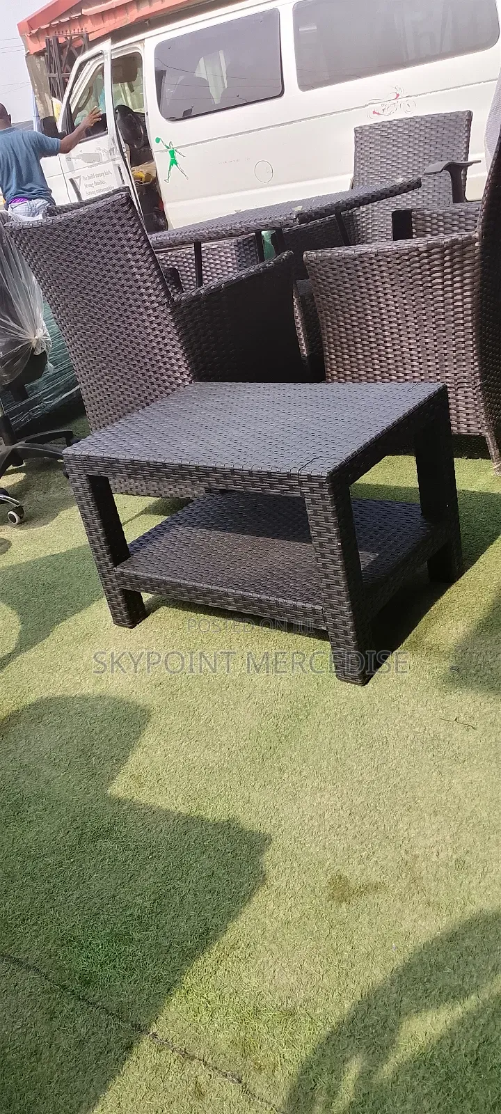 Lugano Table
