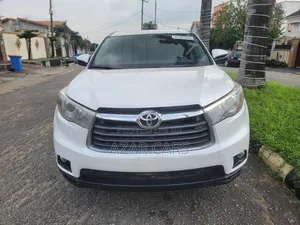 Toyota Highlander Limited V6 4x2 (3.5L 6cyl 6A) 2016 White