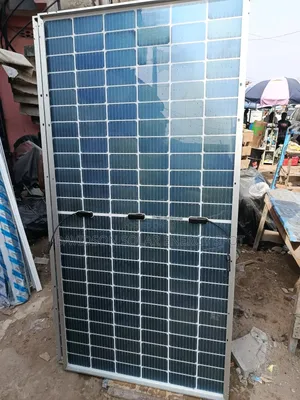 550watt Longi Solar Panel Halfcourt