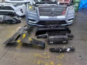 Lincoln Navigator 2020 Front Cut