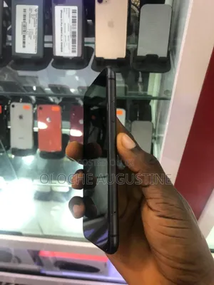 New Apple iPhone 11 128 GB Black
