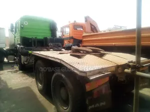 10tires Man Commander Trailer Head
