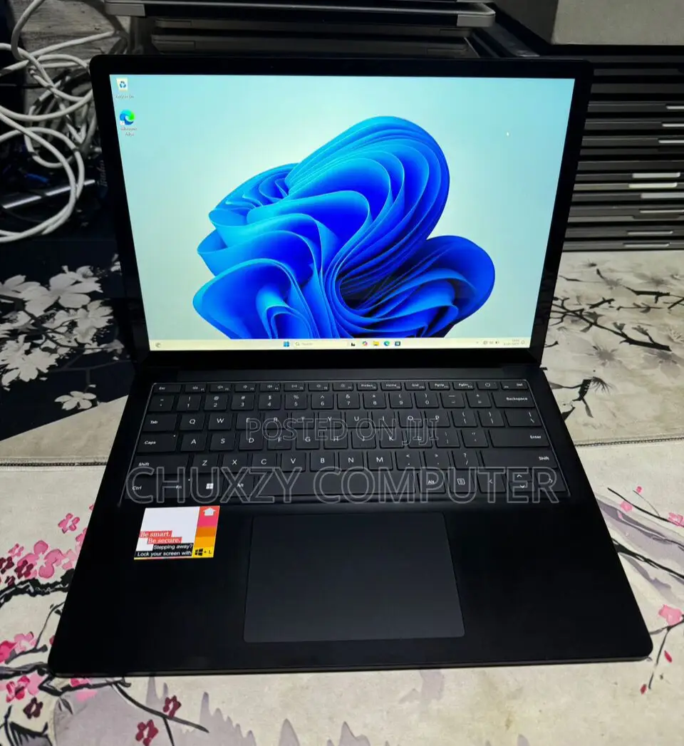 New Laptop Microsoft Surface Laptop 5 32GB Intel Core I7 SSD 512GB