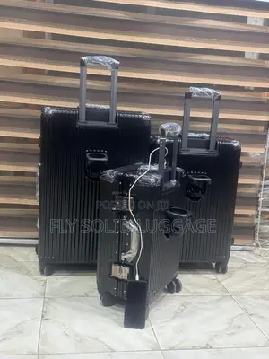 Aluminum by 3 With Charging Port