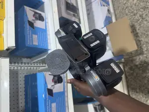 Observer 4g Triple-Lens Solar Security Camera Sim Card, Big Speaker