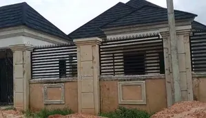 3bdrm Block of Flats in Benin City for sale