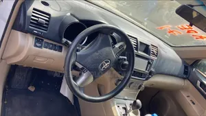 Toyota Highlander Limited 3.5L 2WD 2013 White