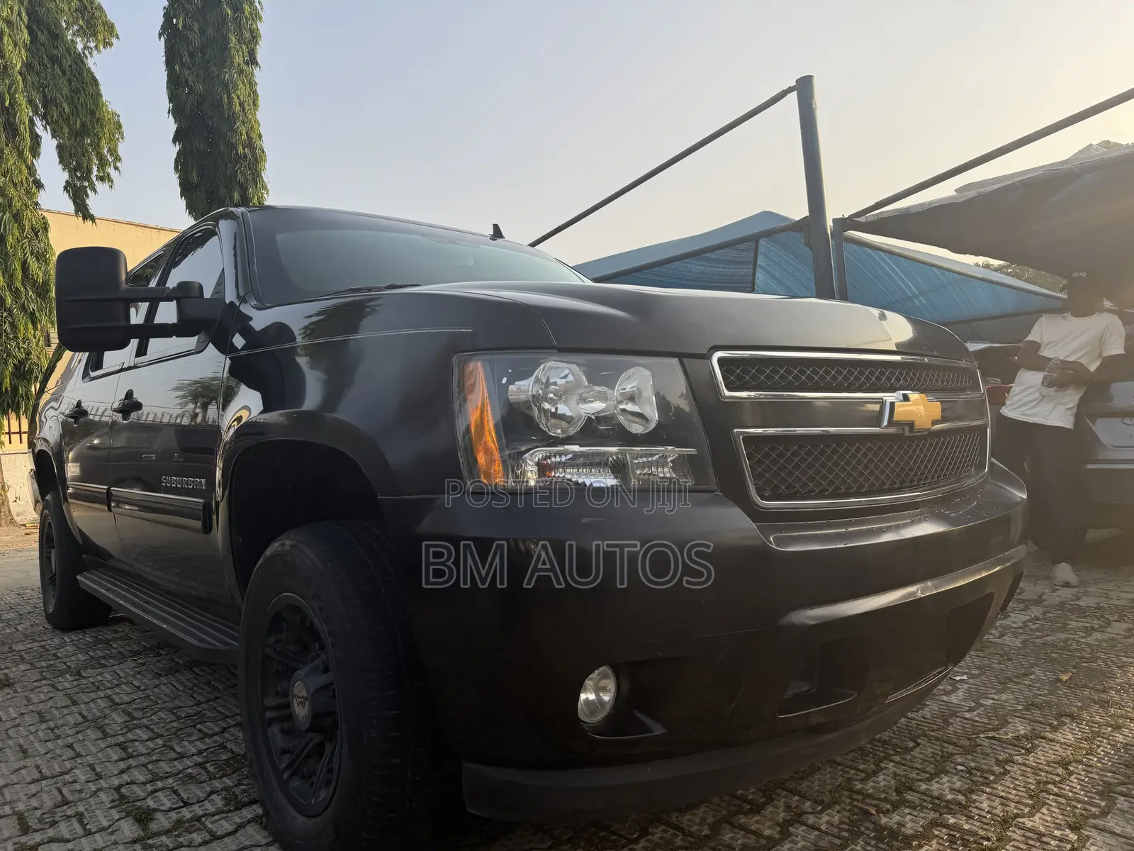 Chevrolet Suburban 2012 Black
