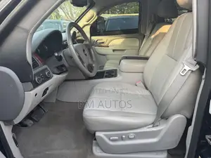 Chevrolet Suburban 2012 Black