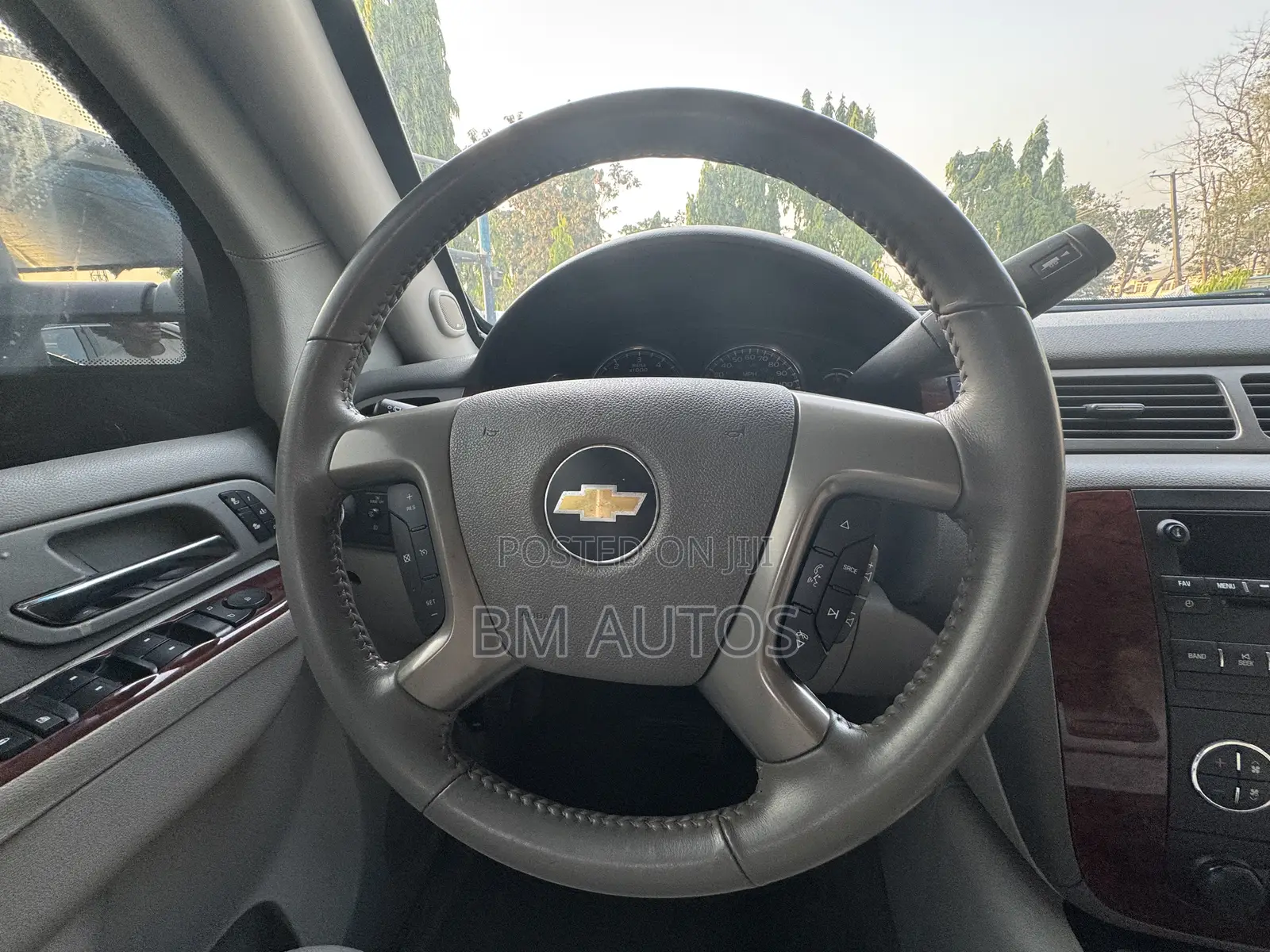 Chevrolet Suburban 2012 Black