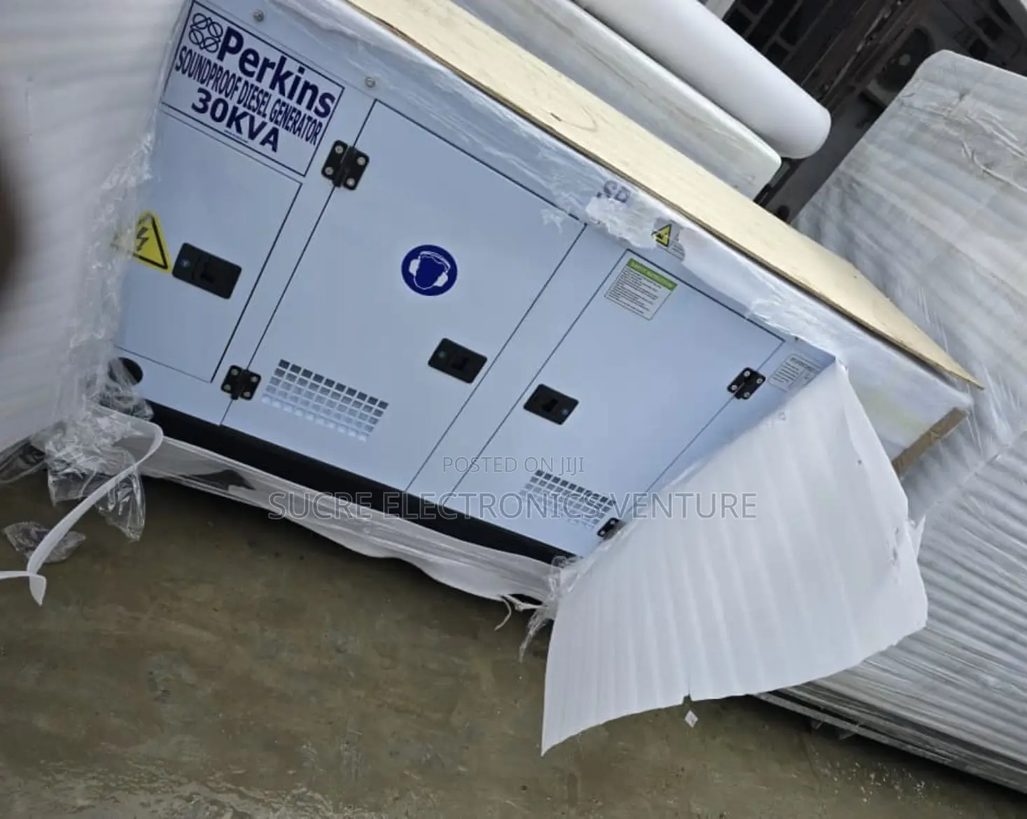 {} 30kva Perkins England With Free Installation 2 Years Warranty {}
