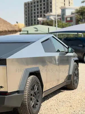 New Tesla Cybertruck Cyberbeast AWD 2025 Gray