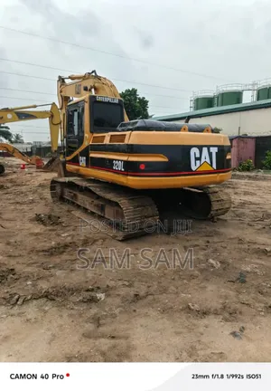 320l Excavator