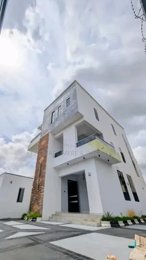 4bdrm Duplex in Ewat Extension, ( for sale