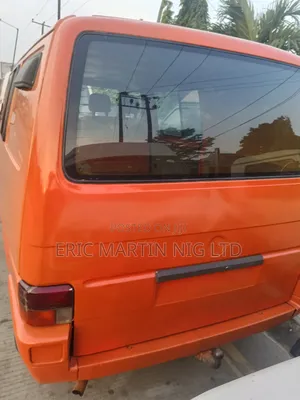 Volkswagen Transporter 2003 Orange