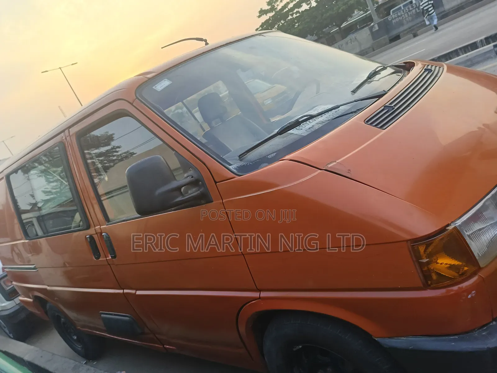 Volkswagen Transporter 2003 Orange