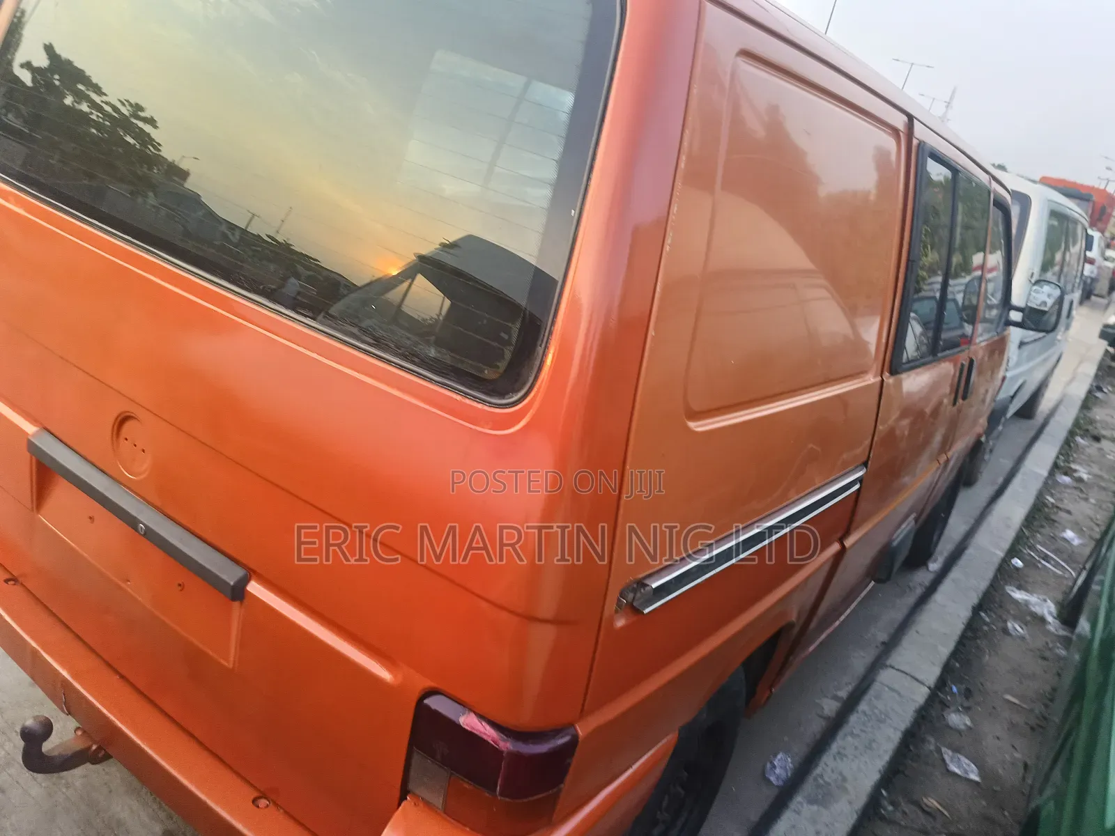 Volkswagen Transporter 2003 Orange