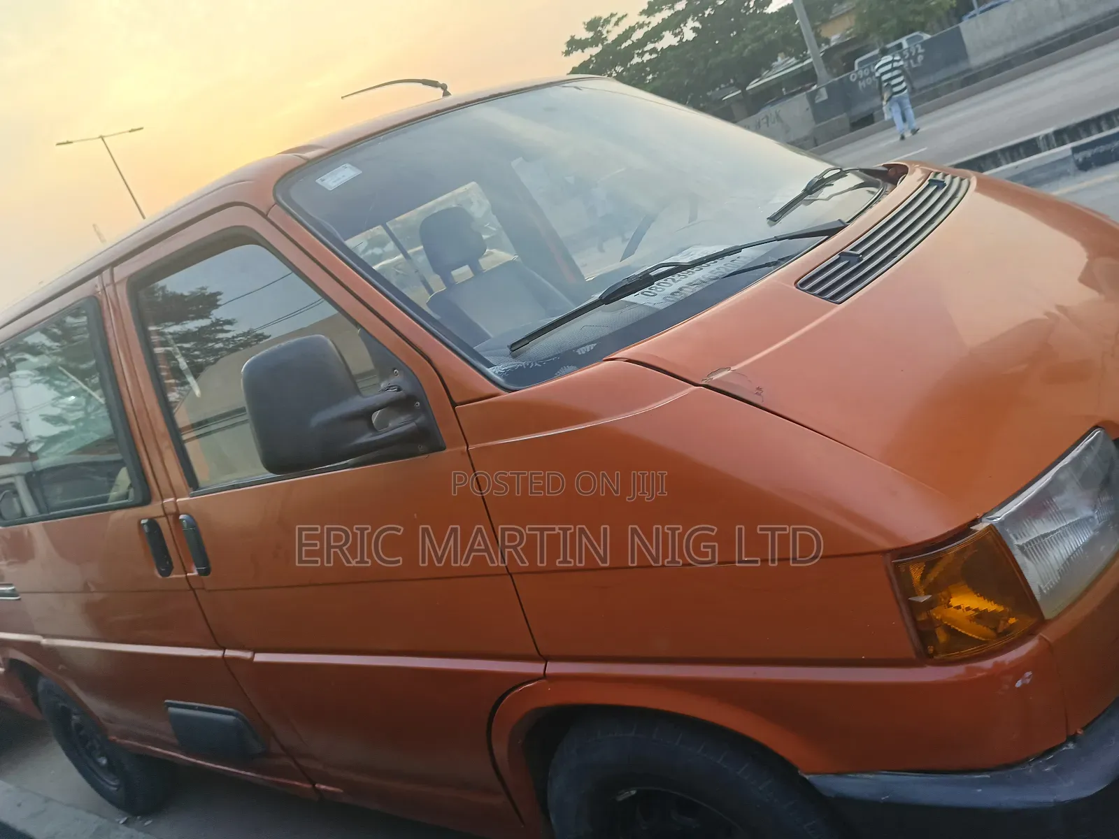 Volkswagen Transporter 2003 Orange