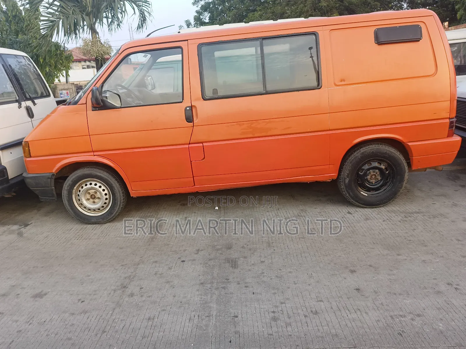 Volkswagen Transporter 2003 Orange
