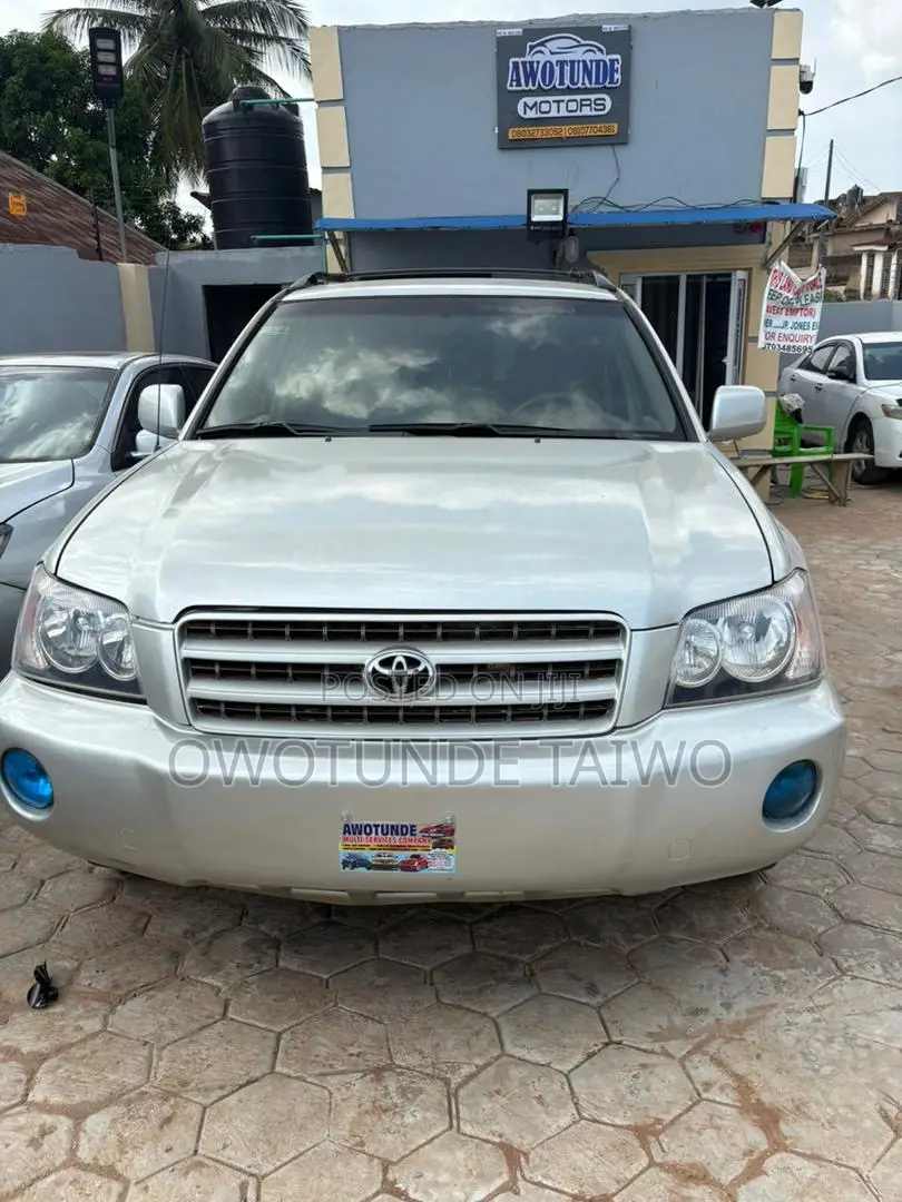 Toyota Highlander 2003 Silver in Osogbo - Cars, Owotunde Taiwo | Jiji.ng