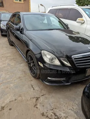 Mercedes-Benz E350 Base 4Matic Wagon AWD (3.5L 6cyl 7A) 2013 Black