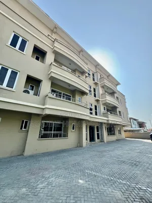 3bdrm Penthouse in Lekki Phase 1 for rent