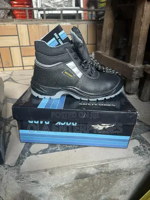 Rock Pad Safety Boot