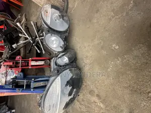 E350 206/7 Head Light Set