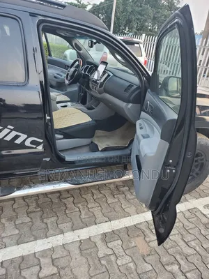 Toyota Tacoma 2006 Black