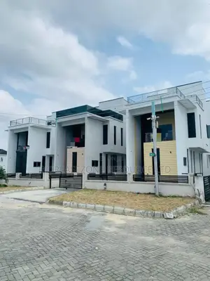 5bdrm Duplex in Osapa London for sale