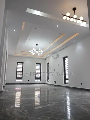 4bdrm Duplex in Kolapo Ishola Gra, Ibadan for rent
